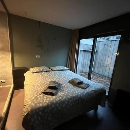 Bed & Bike Harbour Apartment