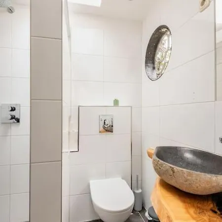 Bed & Bike Harbour *